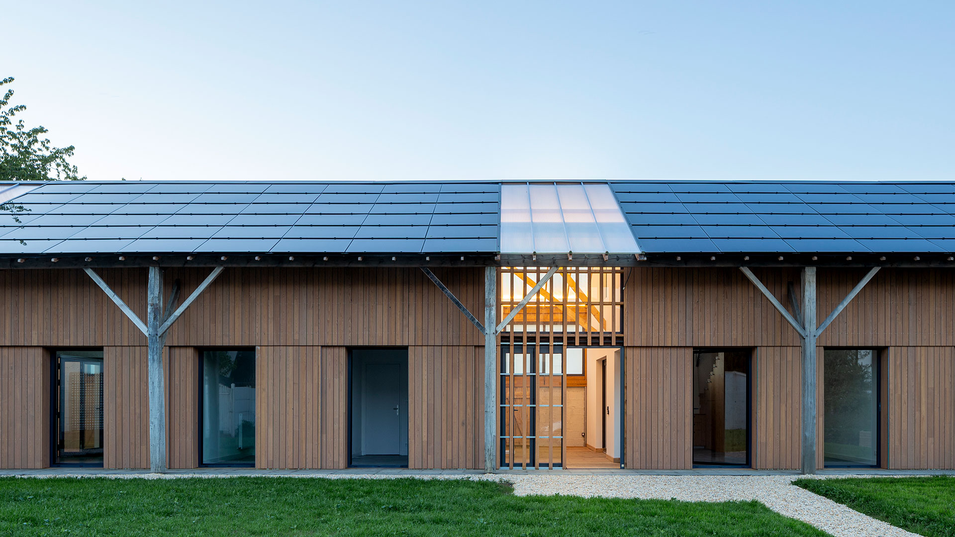 le hangar habité